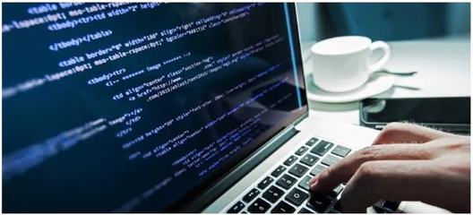 职业代码·一键激活丨应用工程学院计算机类专业 以软件设计制作为引擎，助力学子驰骋IT世界